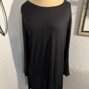 OLD NAVY BLACK LONG SLEEVE TUNIC. Comes from smoke feee home.